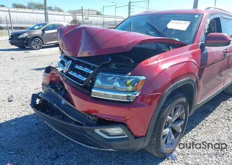 2018 Volkswagen Atlas 3.6L V6 Sel z USA, uszkodzony, nr VIN 1V2ER2CAXJC552292